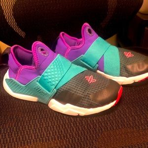 Nike youth Huarache sneakers